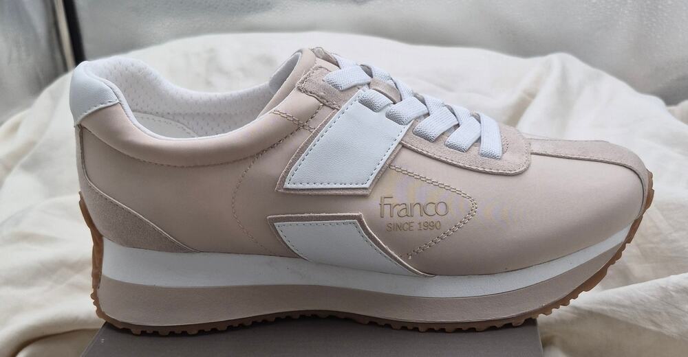 NEW Franco Sarto Erica sneakers slip-on style elastic laces Women's Size 7.5